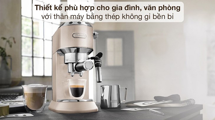 Máy pha cà phê Delonghi EC785.BG có công suất hoạt động mạnh mẽ lên đến 1350W giúp pha cà phê nhanh chóng, tiết kiệm thời gian