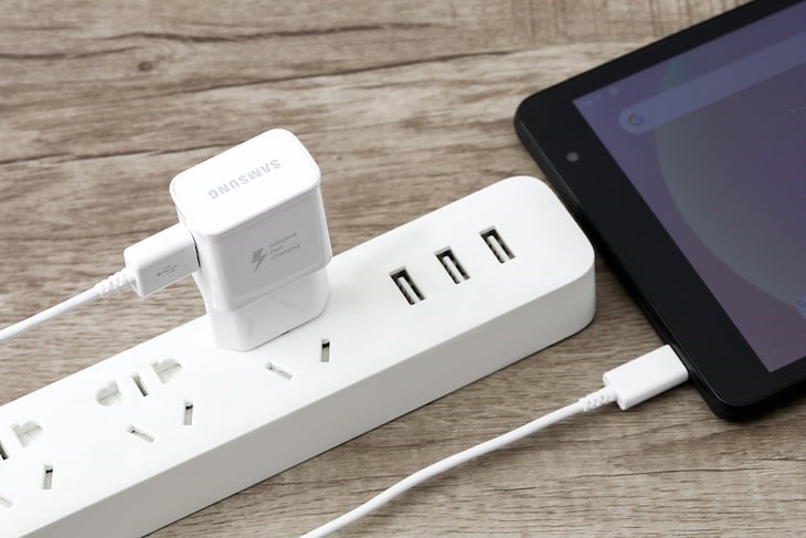 Bộ adapter sạc kèm cáp Type C 15W Samsung TA20EW