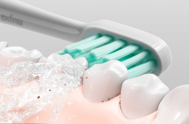 Bàn chải điện Xiaomi Mi Electric Toothbrush có khả năng quét sạch mảng bám hiệu qủa nhờ tần số rung lớn lên đến 31.000 lần/phút