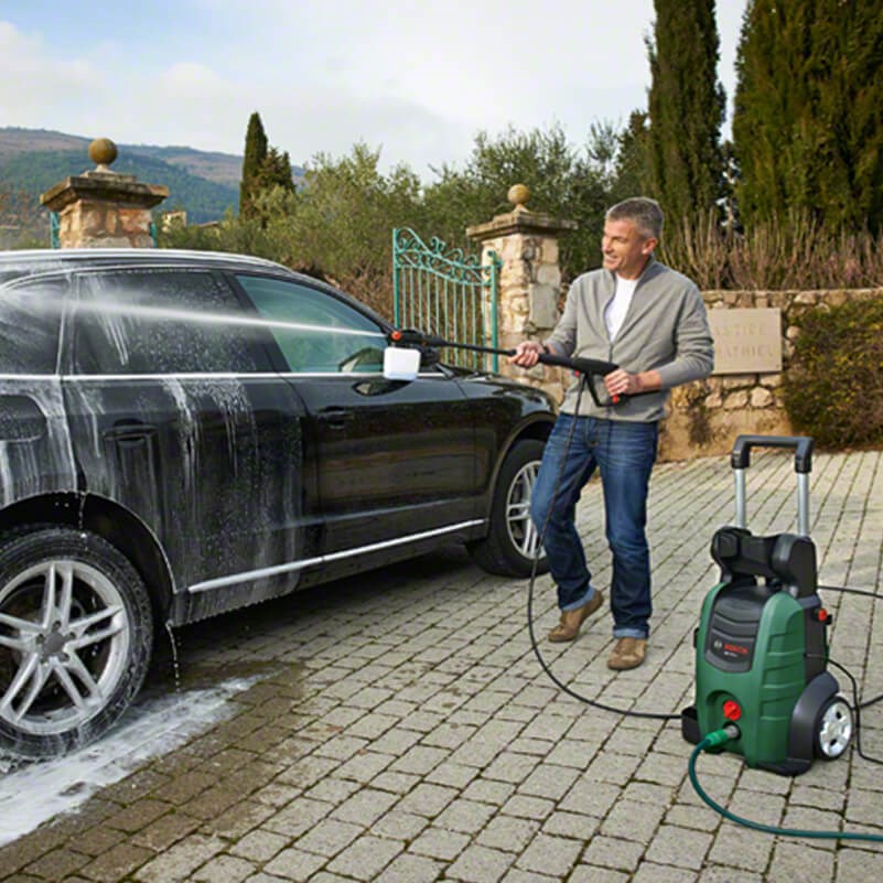 Máy rửa xe Bosch mang lại nhiều tiện lợi và hiệu suất hoạt động tốt cho gia đình bạn