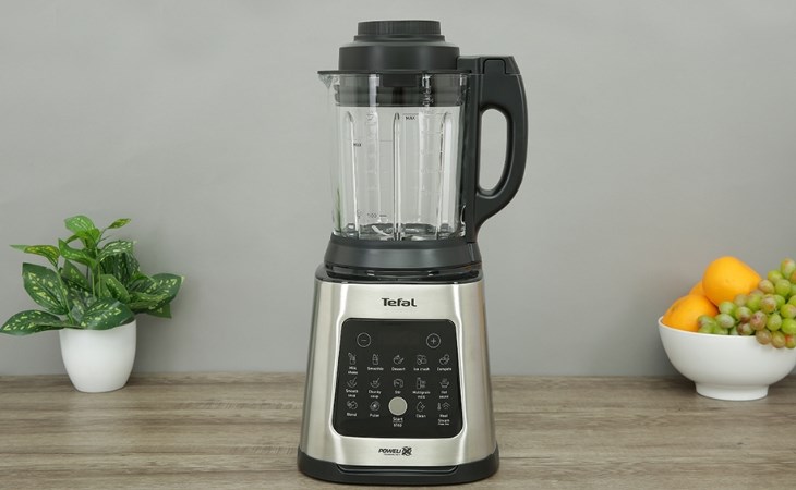 Máy làm sữa hạt đa năng Tefal BL83SD66 có công suất xay 1400W, nấu 1300W giúp người dùng tiết kiệm thời gian nấu sữa hạt