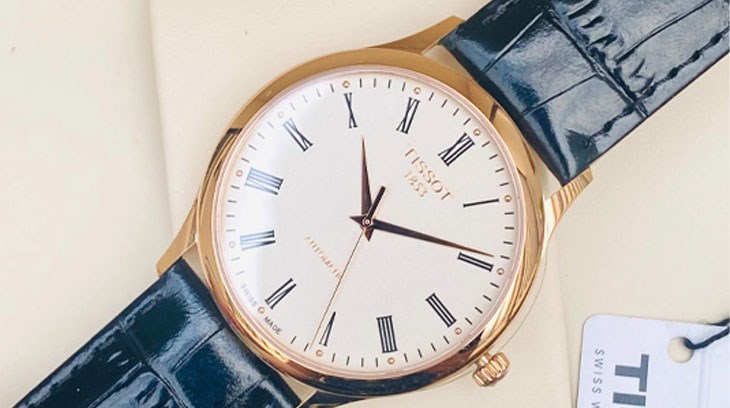 Tissot 18K Gold được làm bằng vàng 18K hoặc vàng hồng 18K