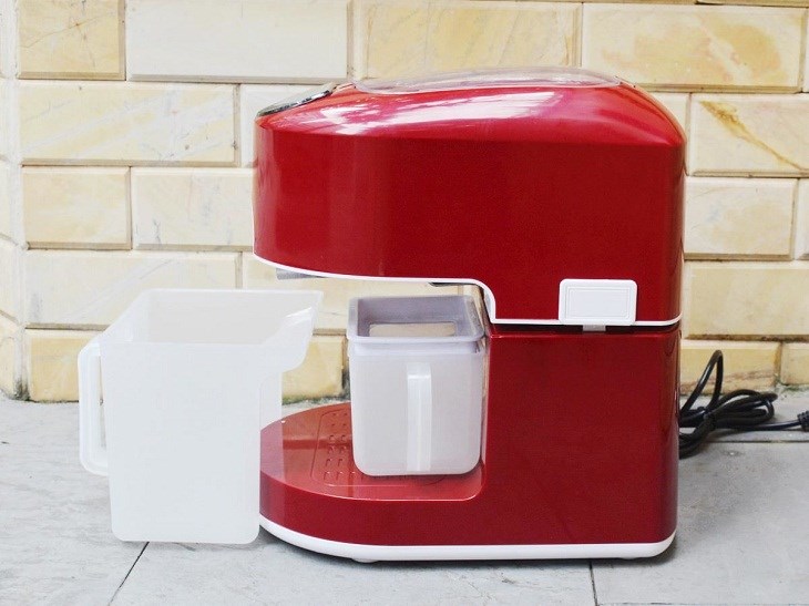 Máy ép dầu có thiết kế thân thiện giúp người dùng dễ dàng làm quen và sử dụng