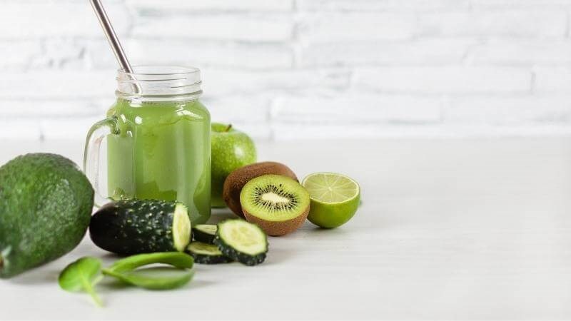 Nước detox từ kiwi và dưa chuột 