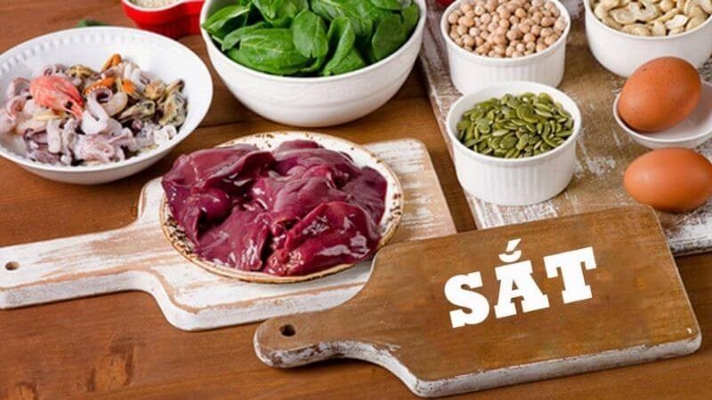 Cung cấp các thực phẩm giàu sắt Nên bổ sung các thực phẩm giàu sắt sau khi hiến máu