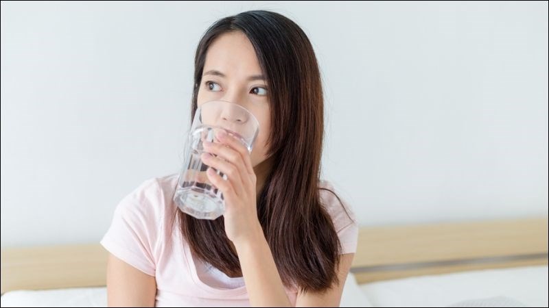 Bạn nên uống nhiều nước trước khi hiến máu