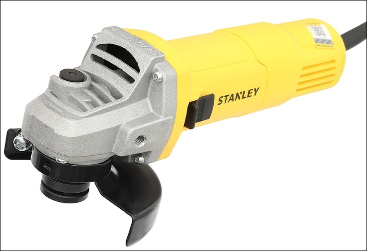 Hoạt động trong thời gian dài với công suất lớn có thể là nguyên nhân khiến máy mài góc Stanley SG6100-B1 620W phát ra tiếng ồn lớn