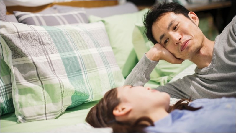 Việc tâm sự và trao đổi với đối phương về cảm giác đau để cùng nhau cải thiện