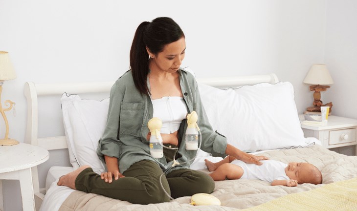 Hút sữa ngay sau 10 - 15 phút bé bú mẹ có thể kích thích tuyến sữa hoạt động tốt hơn