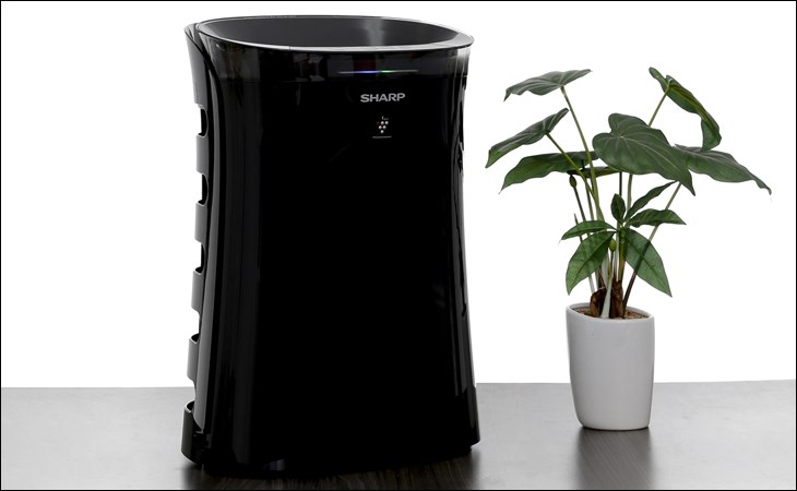 Máy lọc không khí có bắt muỗi Sharp FP-GM50E-B có trang bị cảm biến bụi giúp lọc sạch những phân tử bụi cực nhỏ, đem đến bầu không khí trong lành