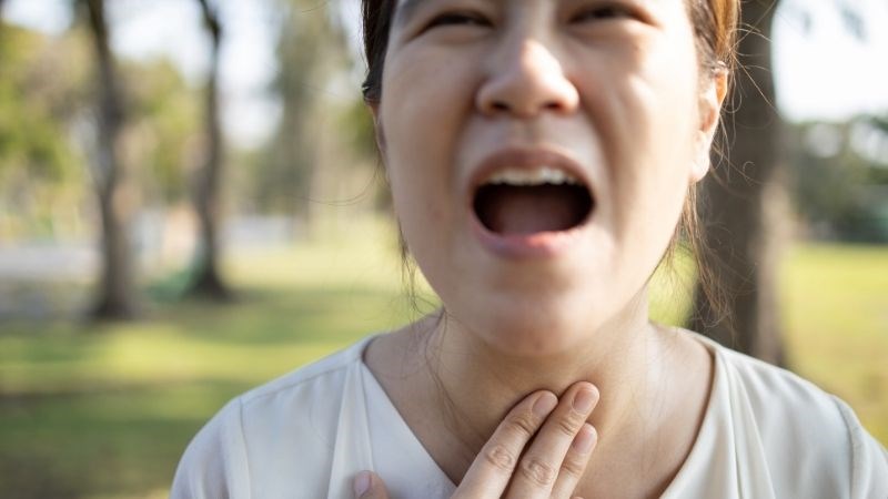 Người bệnh ung thư phổi có thể xuất hiện khàn tiếng