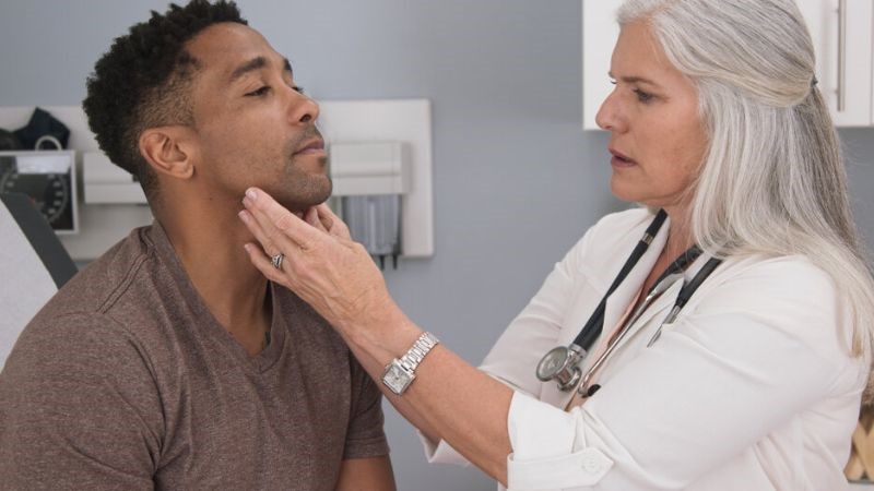 Kiểm tra tình trạng viêm hạch bạch huyết