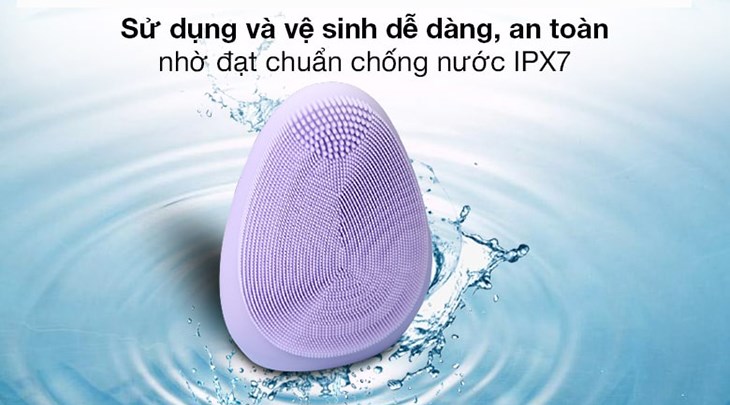 Máy rửa mặt và massage Emmié Purple Don't Lie với chuẩn chống nước IPX7 chịu đựng độ sâu dưới nước 1 mét