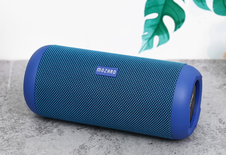 Loa Bluetooth Mozard E8 Xanh Navy không nên vừa sạc vừa nghe nhạc