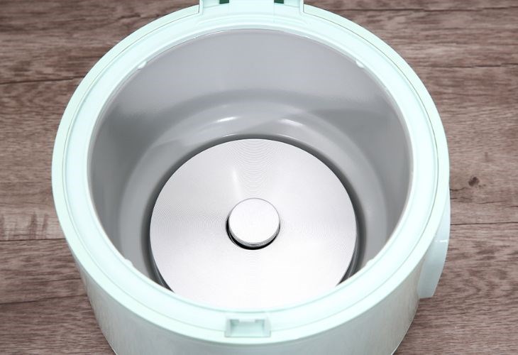 Bạn nên thay mới thiết bị nếu rơ le hỏng và bị nhảy nút khi cơm chưa chín