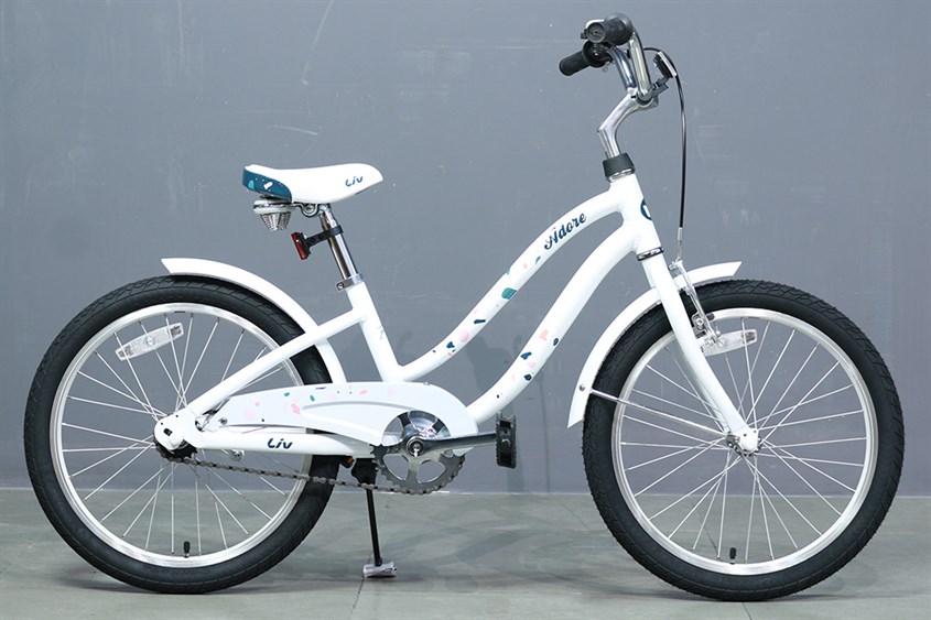 Xe đạp LIV với thiết kế đáng yêu, năng động, là sự lựa chọn thích hợp cho các bé gái