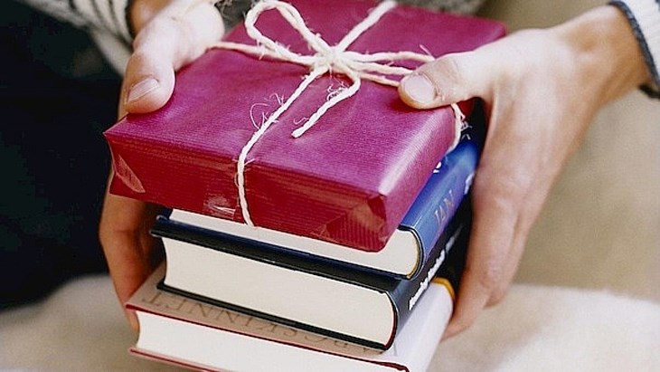 Nên tặng quà gì trong ngày lễ tốt nghiệp? Top 7 món quà ý nghĩa nhất