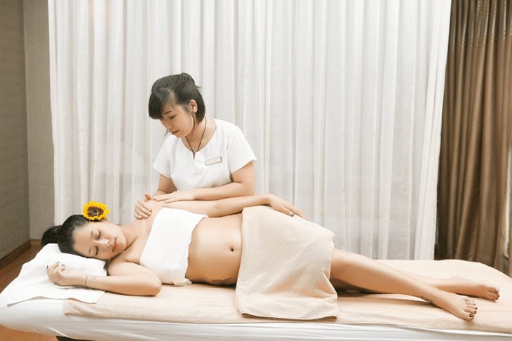 Massage treatments help pregnant women relax and feel more comfortable