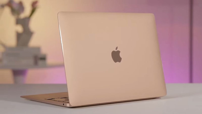 Apple MacBook Air M1 sang trọng, cấu hình ổn định