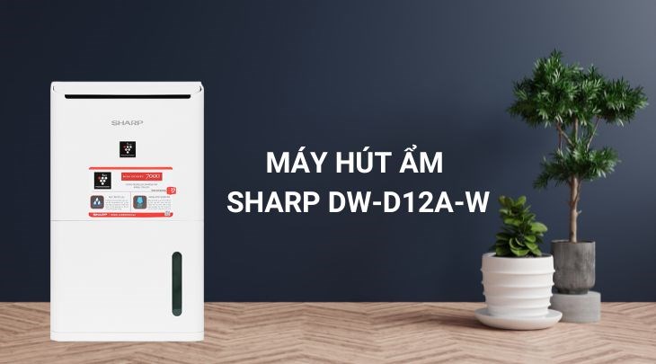 Vệ sinh màng lọc khí của máy hút ẩm Sharp DW-D12A-W định kỳ bằng máy hút bụi hoặc bàn chải chà nhẹ