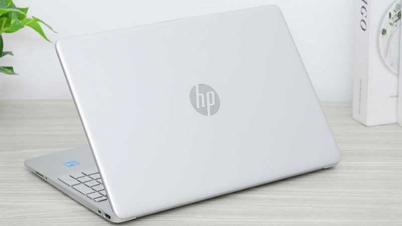 Laptop HP 15s fq2716TU i3 có thiết kế sang trọng