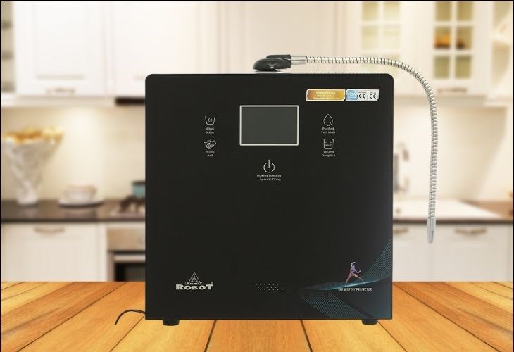 Máy lọc nước điện giải ion kiềm Robot IonPrince 59X 4 lõi 5 tấm điện cực sử dụng công nghệ điện phân cho ra nguồn nước sạch, đảm bảo sức khỏe