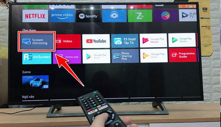 Trên màn hình tivi, nhấn chọn Home > chọn Screen Mirroring