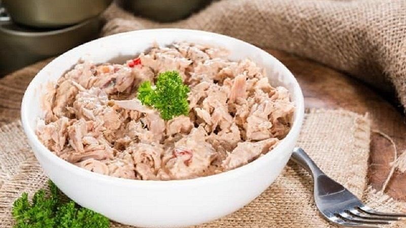 Trong 165g cá ngừ nhạt có chứa đến 21,9mg vitamin B3