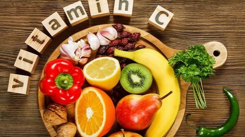 Bổ sung vitamin C cho cơ thể bằng cách ăn cam, quýt, kiwi