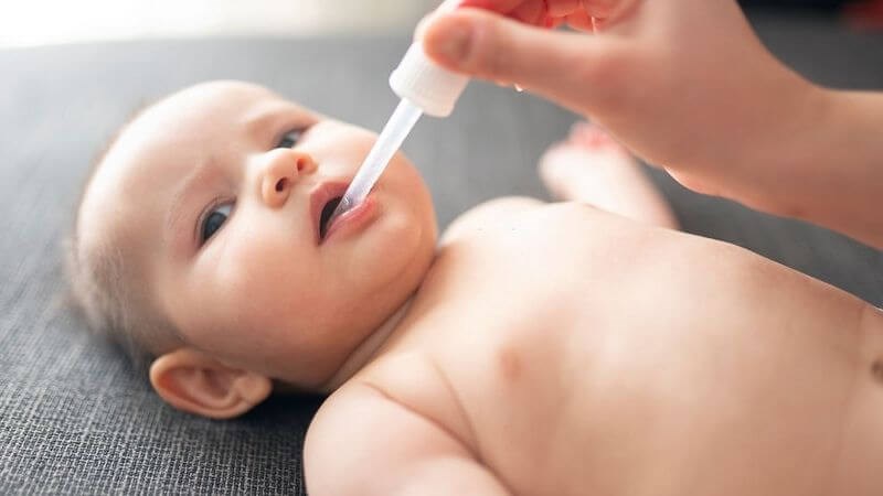 Trẻ cũng có thể được bổ sung vitamin K bằng đường uống Trẻ cũng có thể được bổ sung vitamin K bằng đường uống