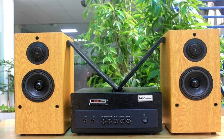 Dàn âm thanh mini có kiểu thiết kế đơn giản, thể hiện sự trẻ trung