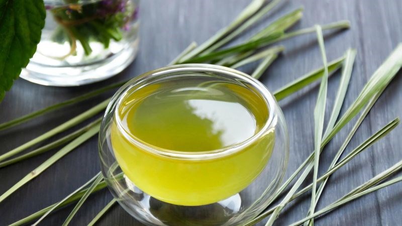 Trà sả có thể được pha từ trà tươi