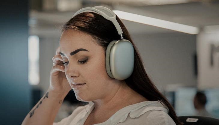 Bạn hoàn toàn thoải mái điều khiển các thac tác gọi điện thông qua Digital Crown 