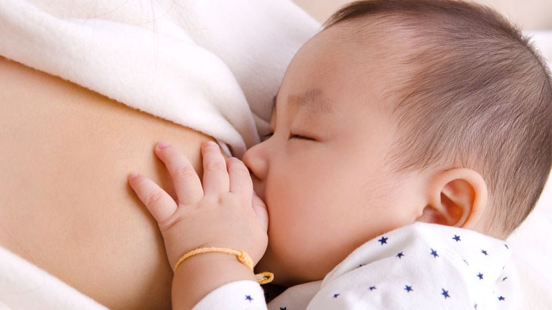 Không dùng long não cho phụ nữ có thai và cho con bú