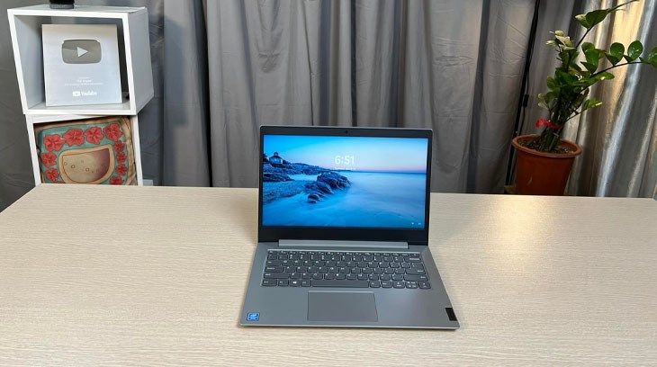 Lenovo Ideapad sẽ phù hợp với các bạn học sinh, sinh viên