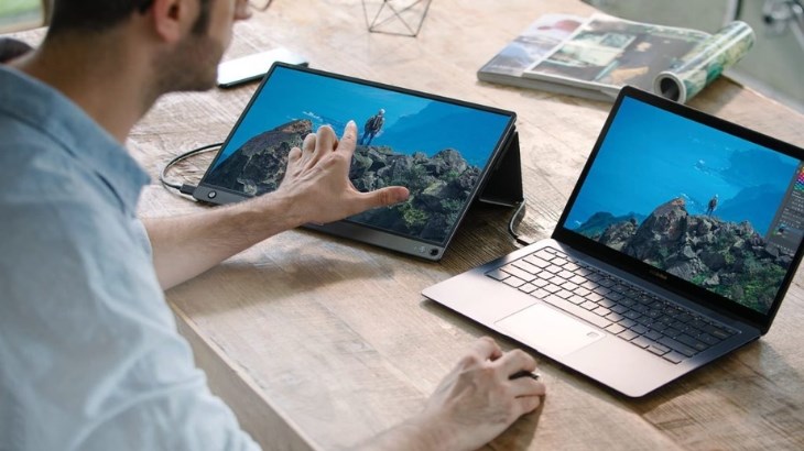 Quan sát màn hình bằng mắt thường là cách kiểm tra đơn giản nhất