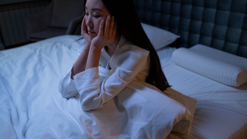 Mất ngủ là một trong những tác dụng phụ thường gặp nhất khi sử dụng nhân sâm