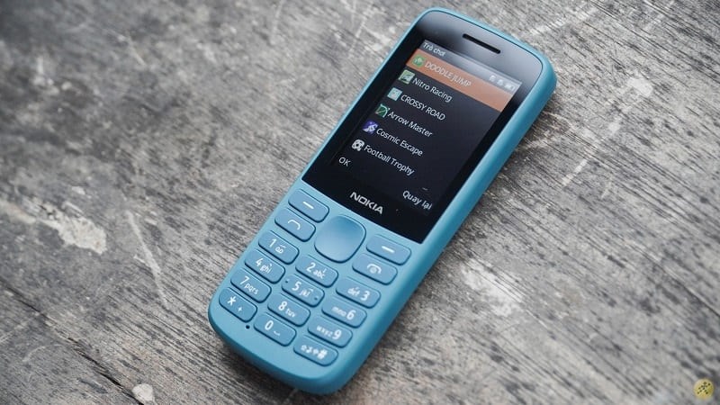 Nokia 215 sử dụng hệ điều hành Series 30+ và chip CPU Unisoc UMS9117
