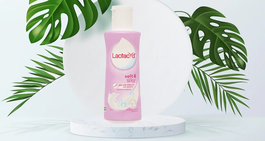 Dung dịch vệ sinh phụ nữ Lactacyd Soft & Silky chứa thành phần thiên nhiên an toàn