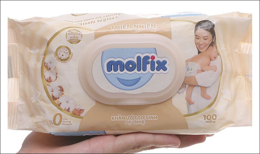 Khăn ướt em bé Molfix sơ sinh dịu nhẹ không mùi gói 100 miếng