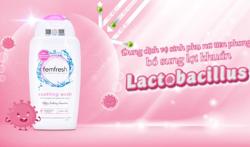 Dung dịch vệ sinh phụ nữ Femfresh Ultimate Care Soothing Wash hương hoa cúc 250 ml