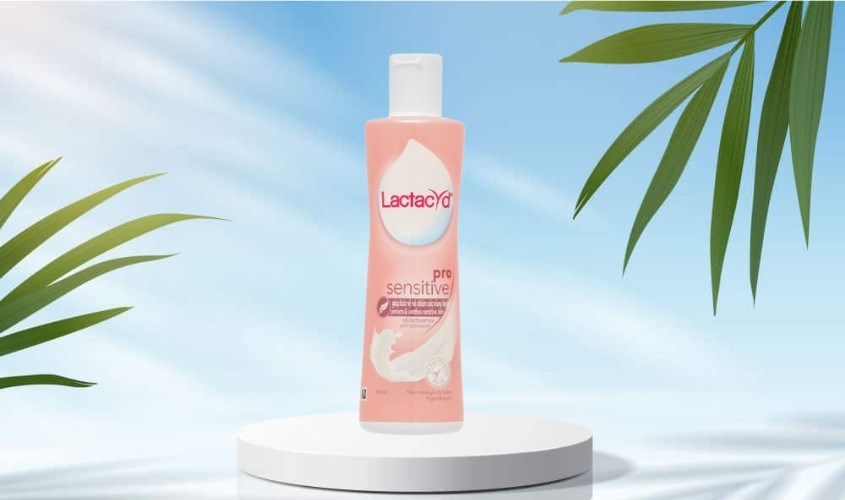 Dung dịch vệ sinh phụ nữ Lactacyd Pro Sensitive hương dịu nhẹ 250 ml