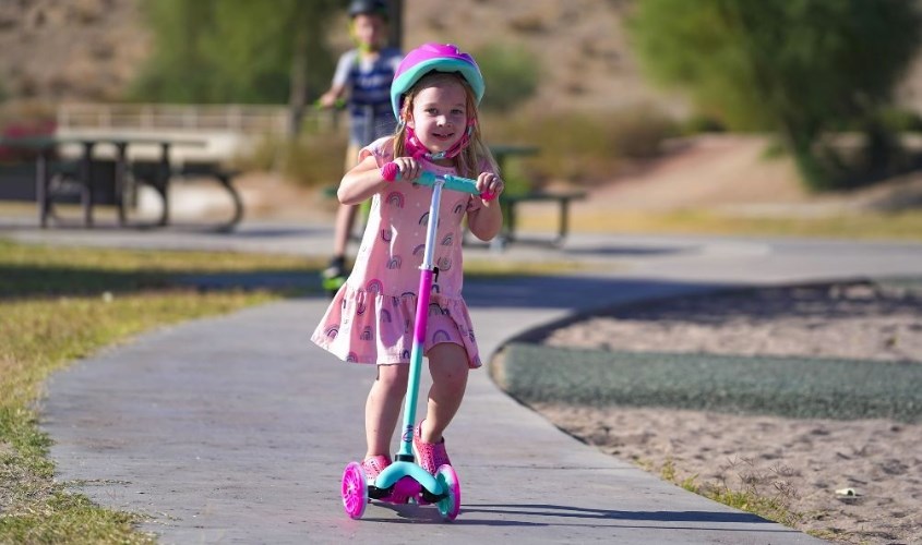 Xe trượt sẽ giúp bé giảm thời gian sử dụng các thiết bị điện tử 