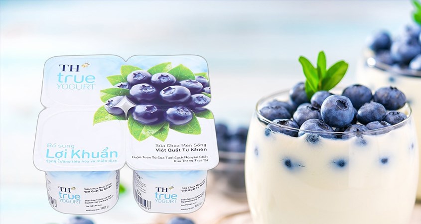 Lốc 4 hộp sữa chua trái cây TH true YOGURT vị việt quất 100g