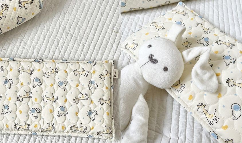 Gối Bessla 36x22 cm - Hươu cao cổ (3 - 6 tháng)