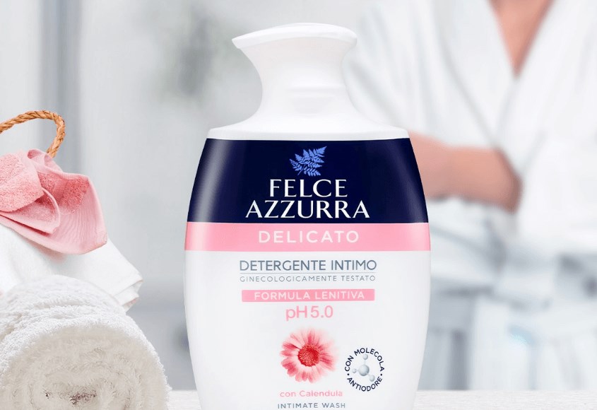 Dung dịch vệ sinh phụ nữ Felce Azzurra hương hoa cúc 250 ml