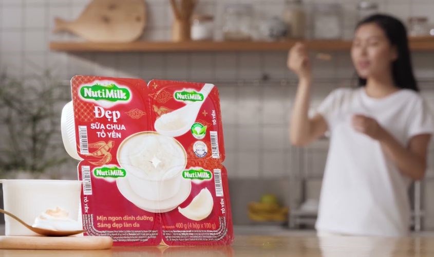 Tham khảo sữa chua tổ yến Nutimilk với hương vị thơm ngon, thanh mát.