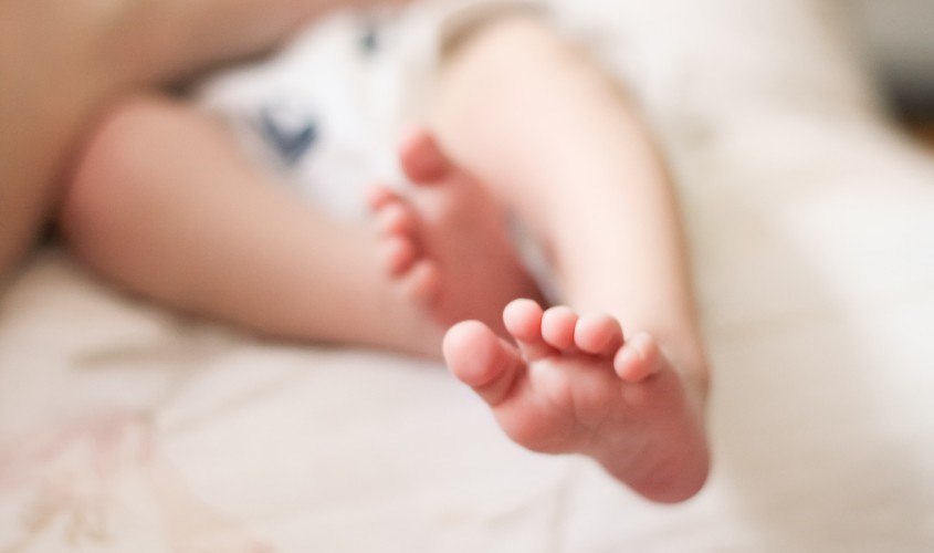 Dùng miếng lót sơ sinh giúp bé cảm thấy dễ chịu