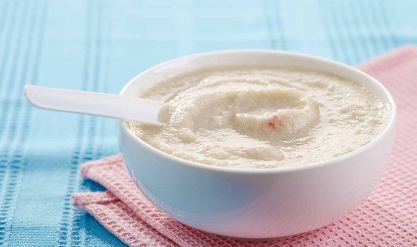 Hướng dẫn mẹ cách pha bột ăn dặm không bị vón cục