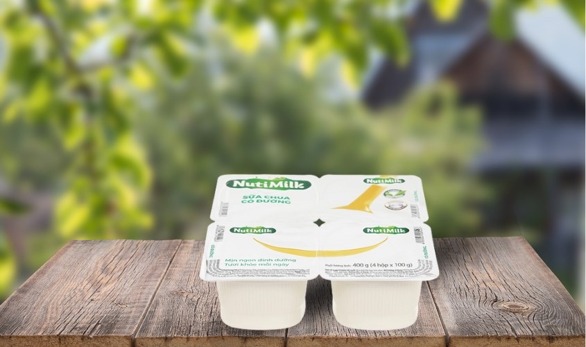Lốc 4 hộp sữa chua có đường Nutimilk 100g (từ 1 tuổi)